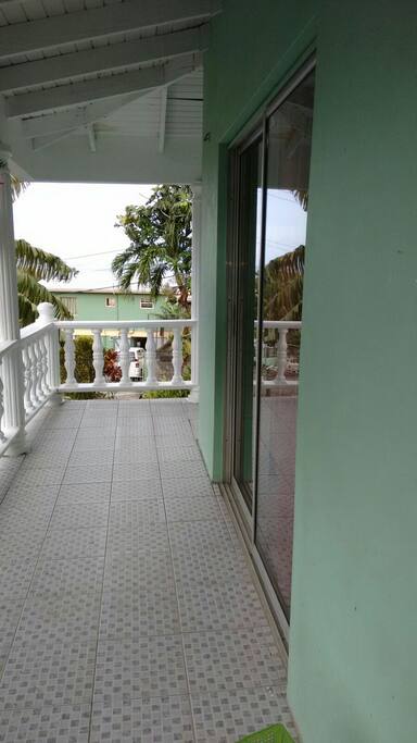 Side of the L porch