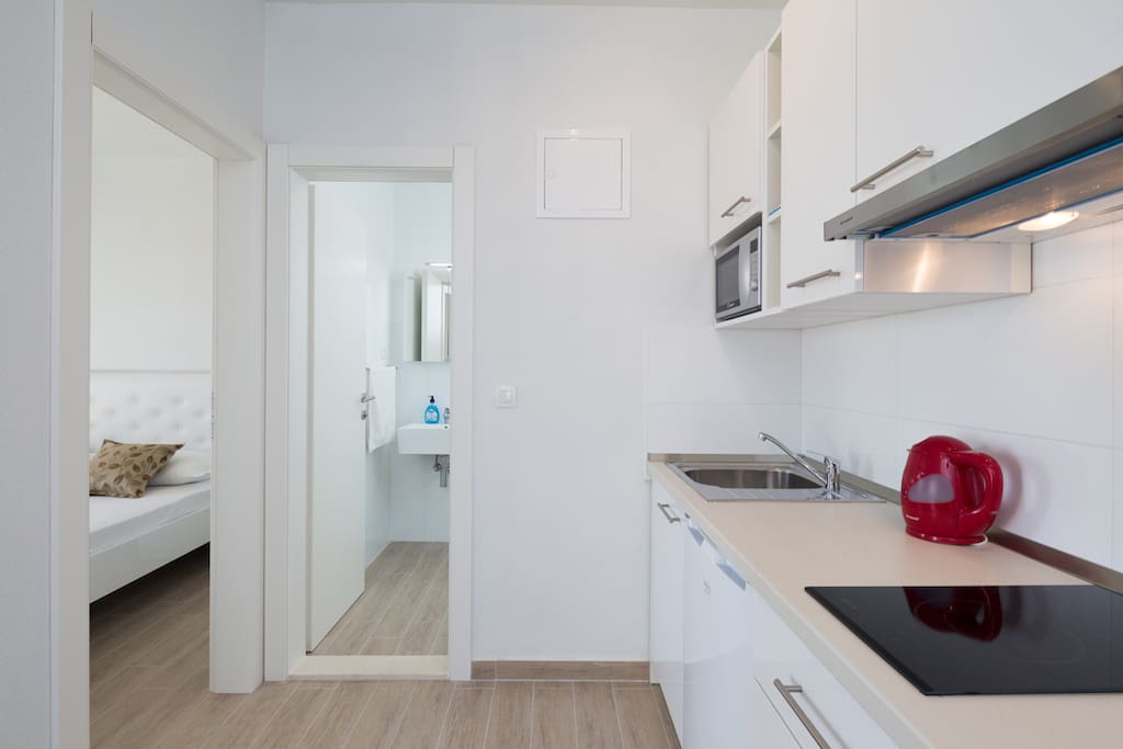 Apartment 1
Fully equipped kitchen with full cooking facilities.