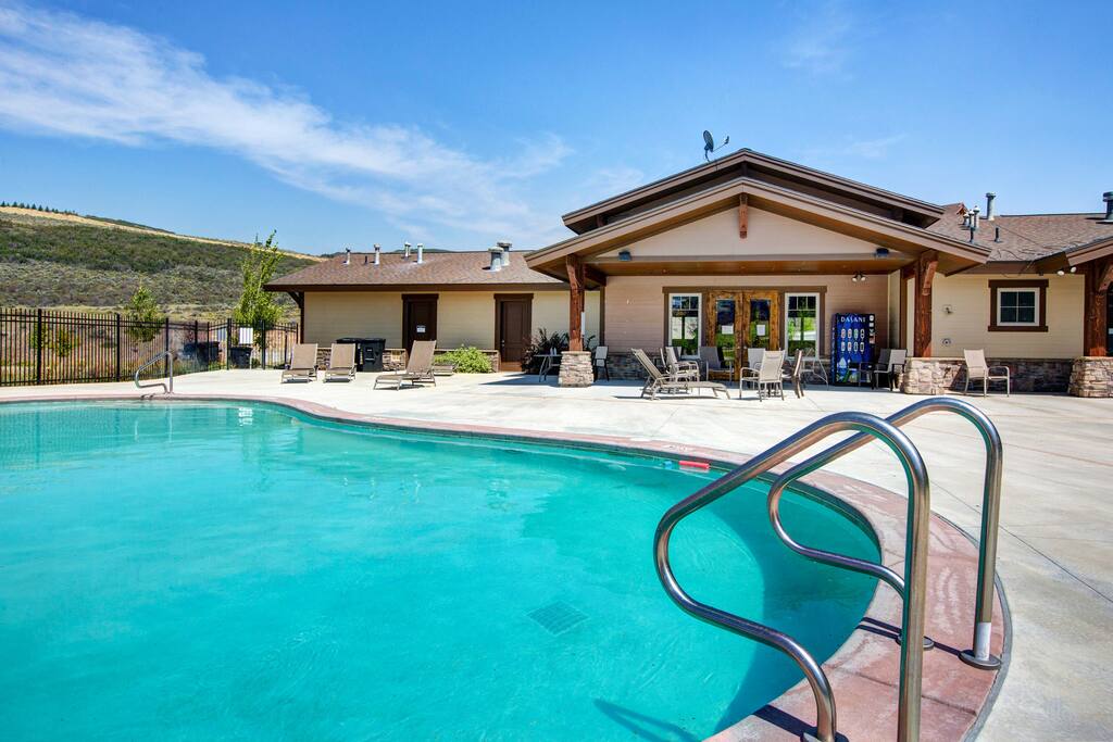 Enjoy access to the shared swimming pool.