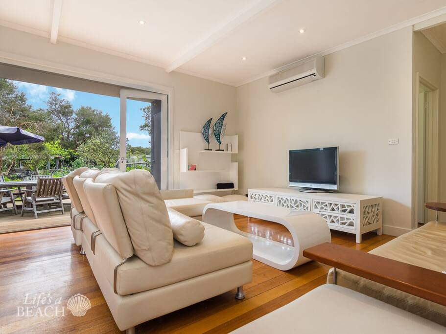 Lounge room