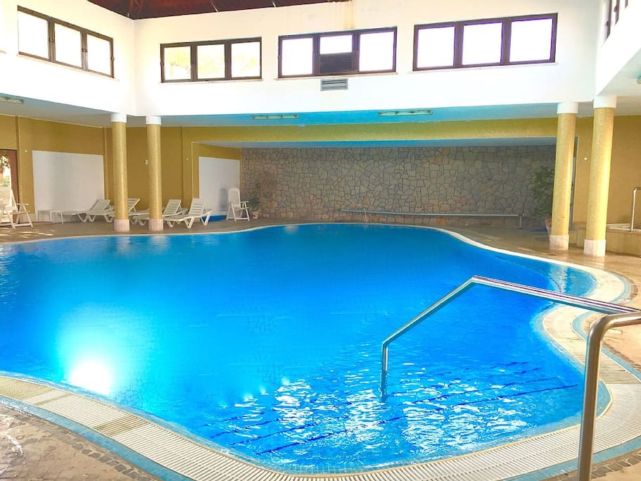 piscine chauffer avec jacuzzi bain turc et sauna