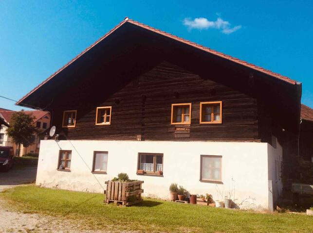 Rooms in the farmhouse at the "Hoitzer Hof"