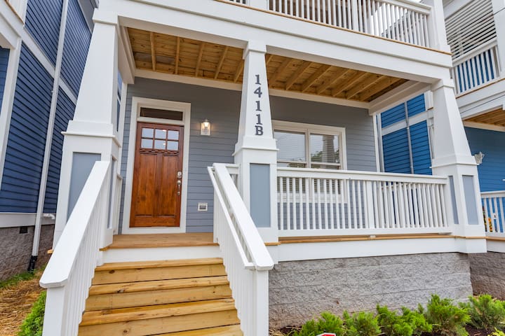 1B Side by Side Houses, Rooftop Deck, 3mi Broadway gallery image 5