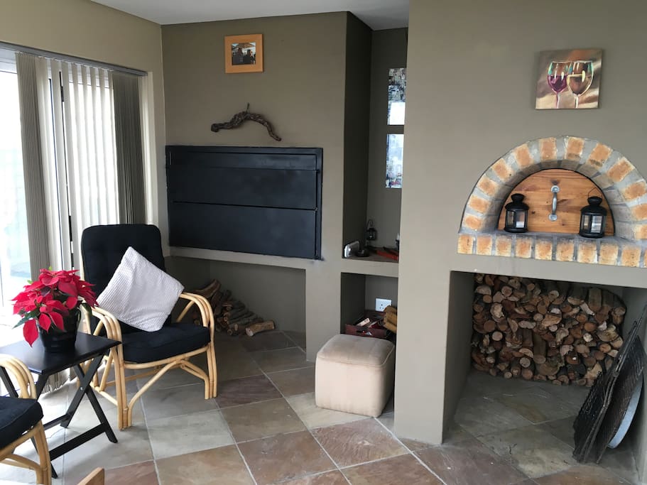 BBQ and pizza entertainment area