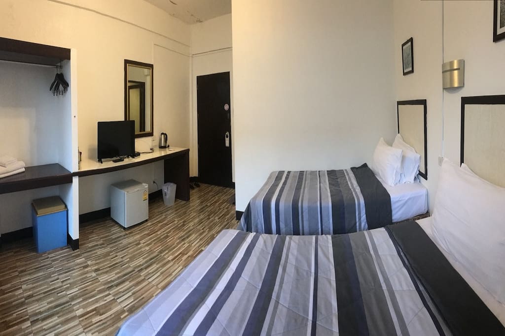 bedroom.