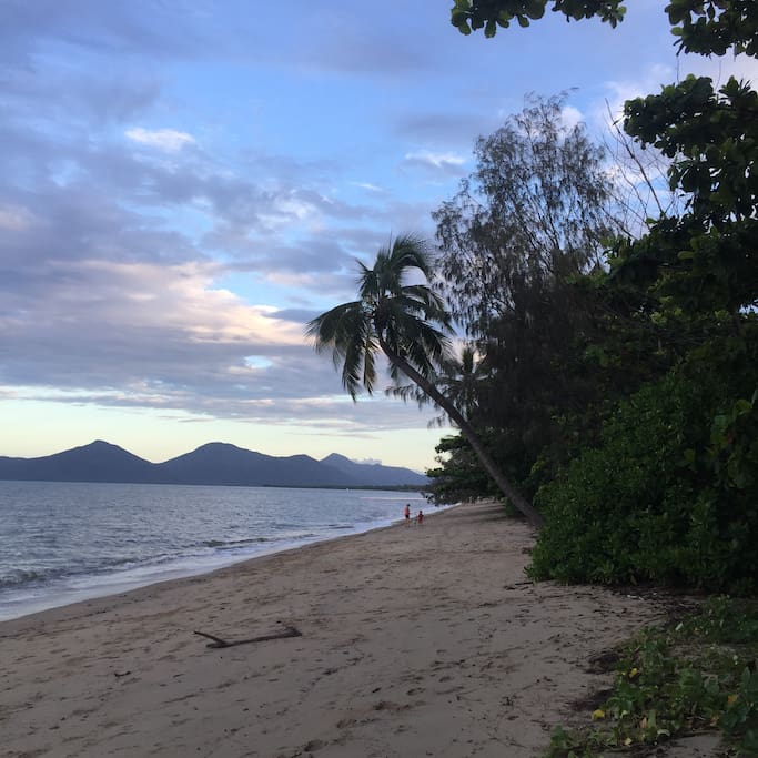 5 minute walk to the beach