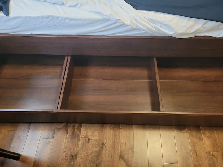 Cozy 1 Bedroom & Work Space With Private Bathroom - St. Catharines