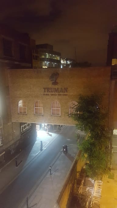Central location overlooking Truman Brewery