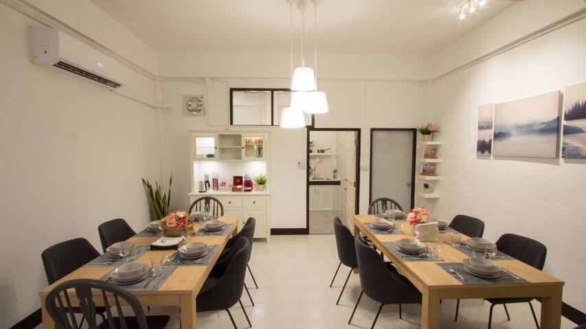 Neveu:The Casa, 5 bedrooms Apt@MRT Sutthisan gallery image 2