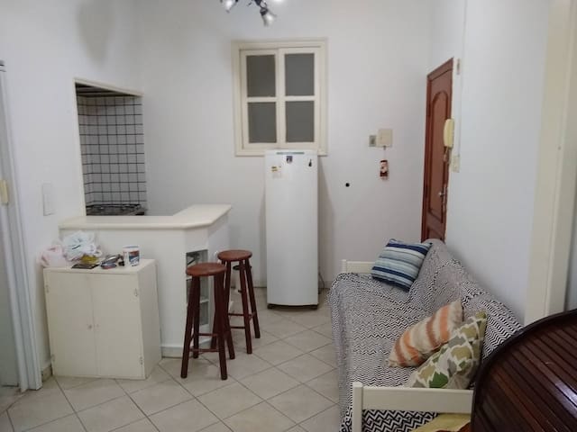 Ótimo apartamento a 2 minutos da praia