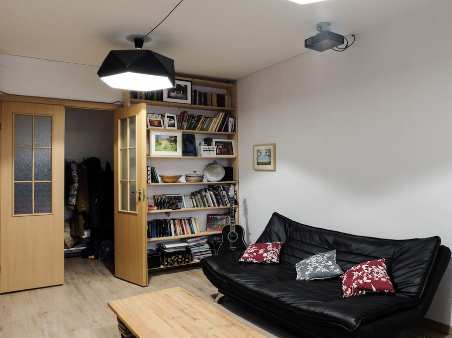 Living room (convertible sofa, 2 persons)