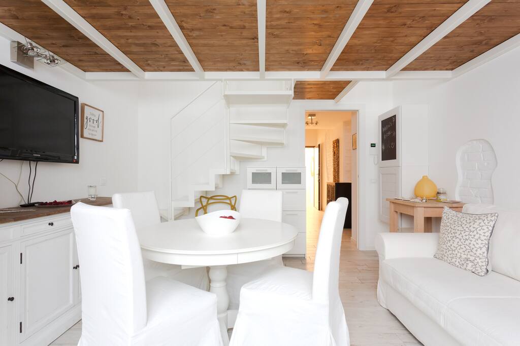 The Living area - The dining table