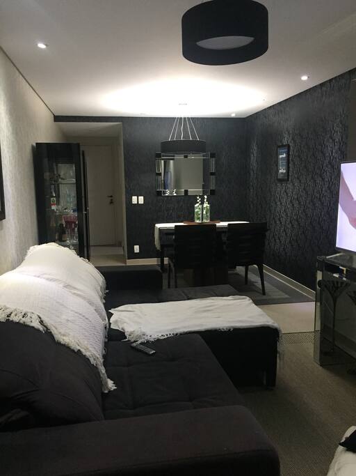 Sala de estar e jantar.
Lounge.
