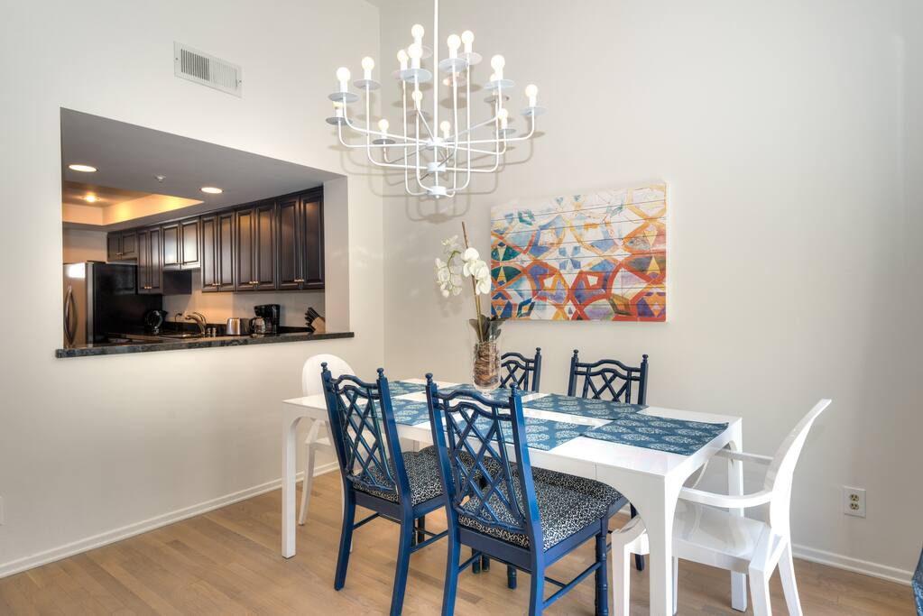 Dining area with seating for 6