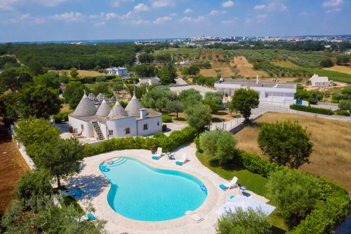 HelloApulia Trulli Albapetra with private pool gallery image 3