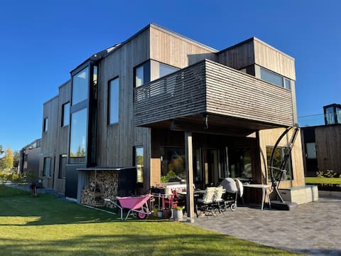 Modern and bright new home