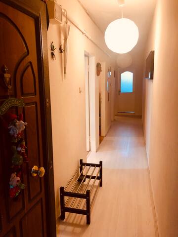 COSY FLAT NEXT to ACIBADEM,METRO,METROBUS CEVAHIR gallery image 3