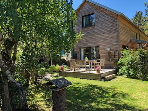 Eco-Friendly Wooden House in Beach Proximity