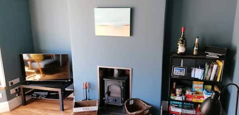 Top performing Airbnb: Large family home with panoramic hill views in Ilfracombe