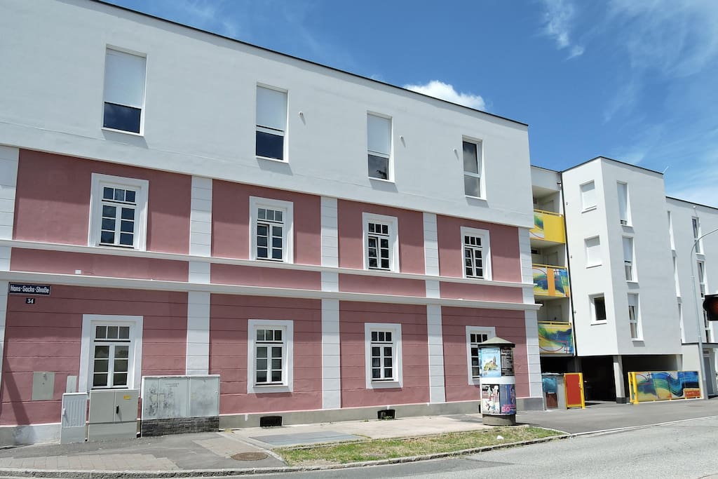 Außenansicht der Messe Apartments