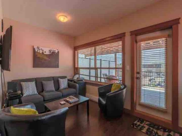 Penthouse Condo - Penticton