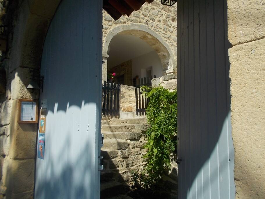 Porte d'entrée de notre maison d'hôtes