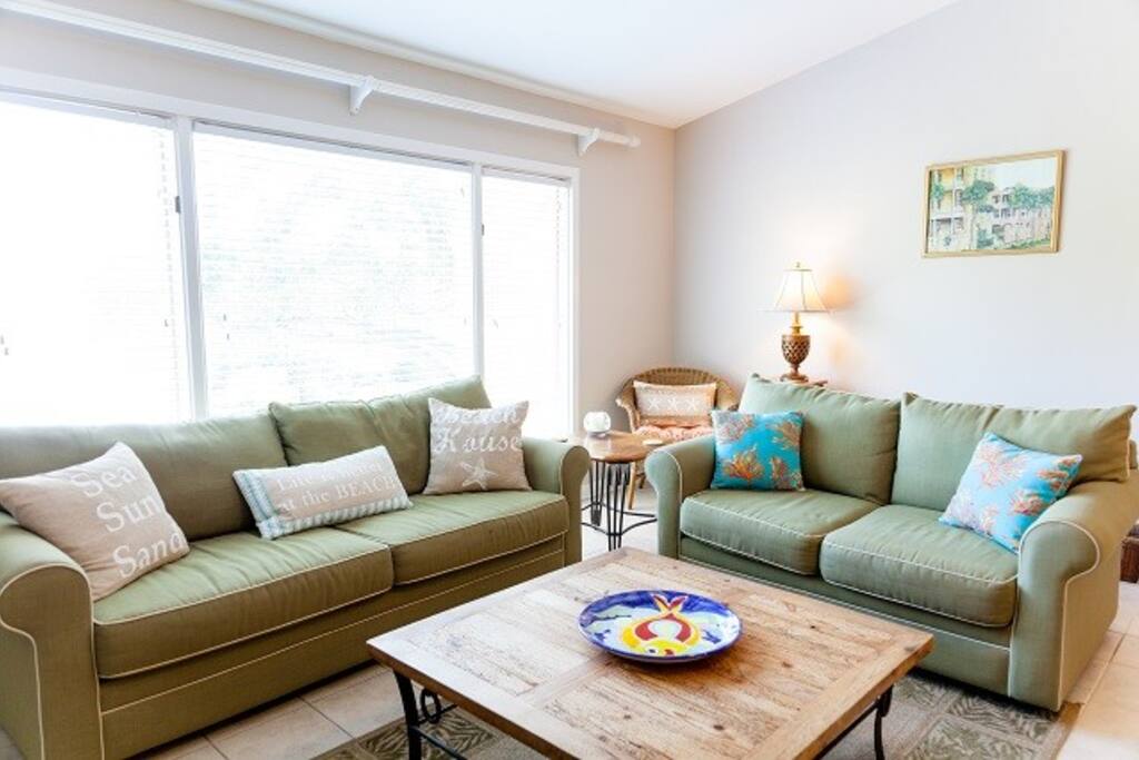 LivingRoom1.jpg