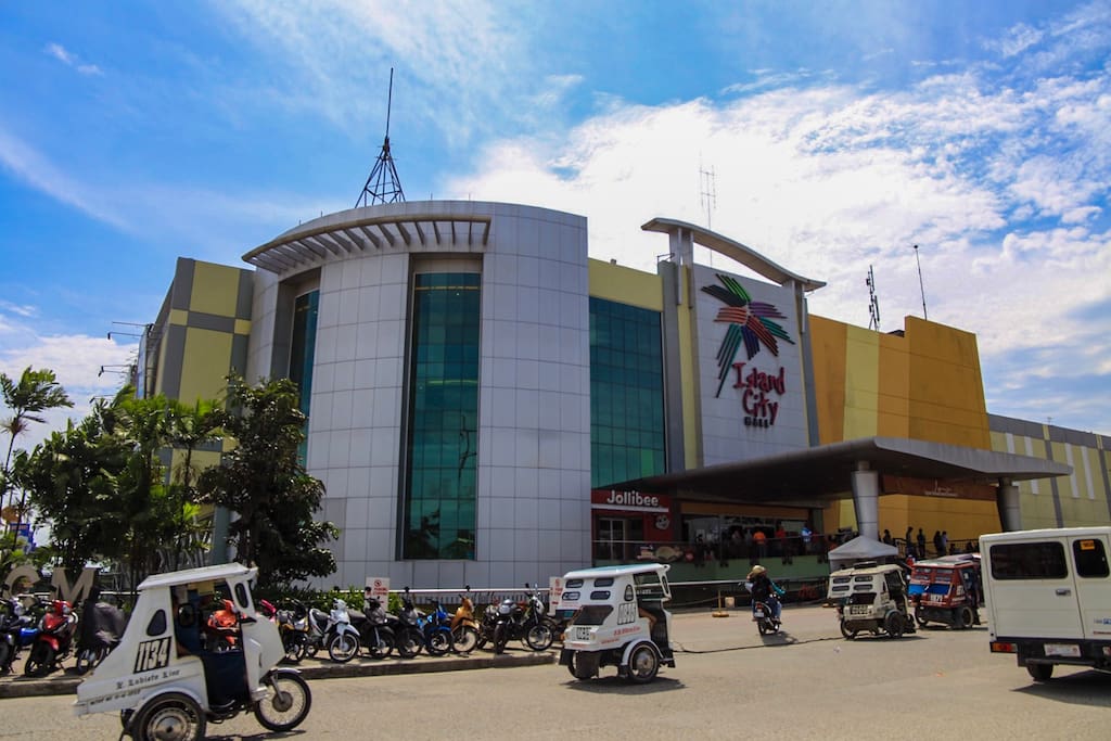 One-ride tricycle to Island City Mall
