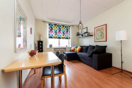 Private room in Downtown. Linnanmäki. Kallio