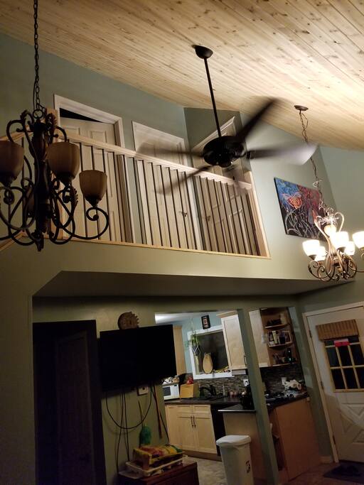staircase to 2 upstairs bedrooms