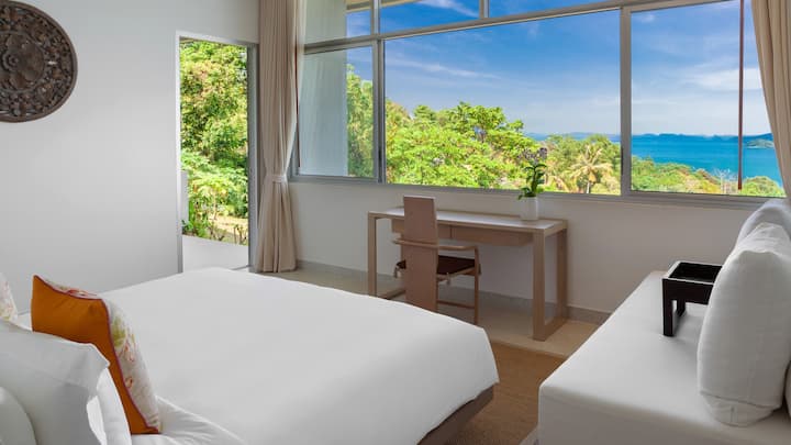 Villa Leelawadee Phuket - Master Bedroom 2