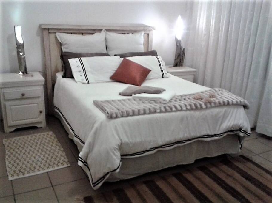 Double Bed/Queens/Twins