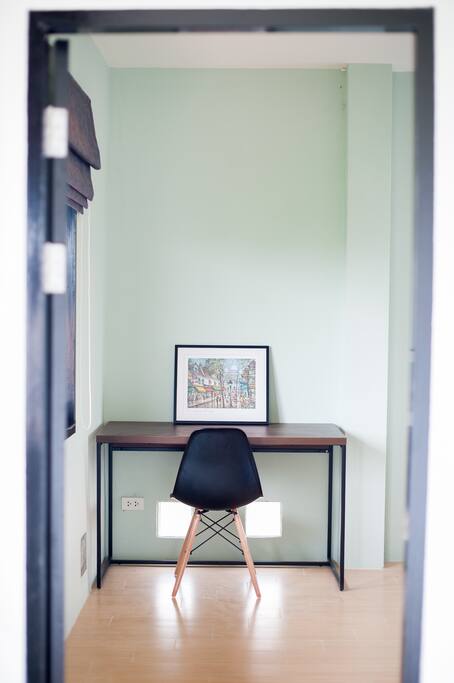 โต๊ะทำงานสำหรับทุกห้องพัก
Working desk