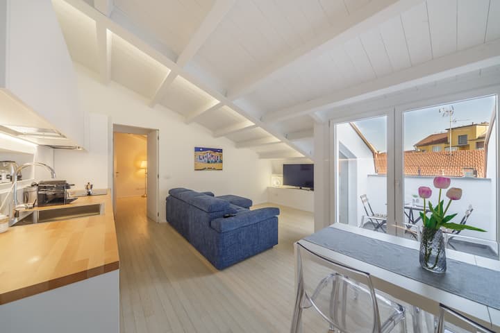 [Duomo 10min] ☆☆☆☆☆ Shopping&relax Ac Wifi Balcony - Milan Central Station