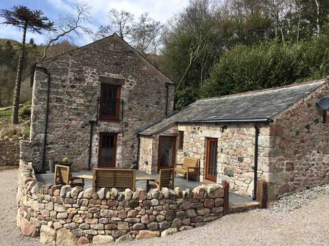 Ain House Stables Sleeps 6 Pets welcome Hot tub