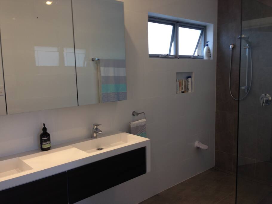 Master Bedroom Ensuite