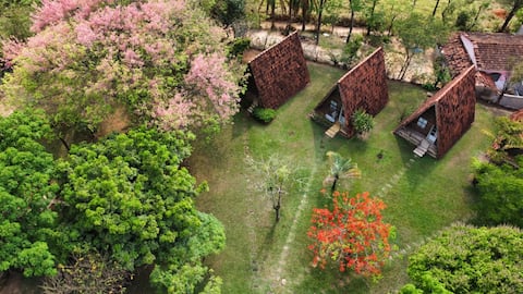 Sítio with independent chalets