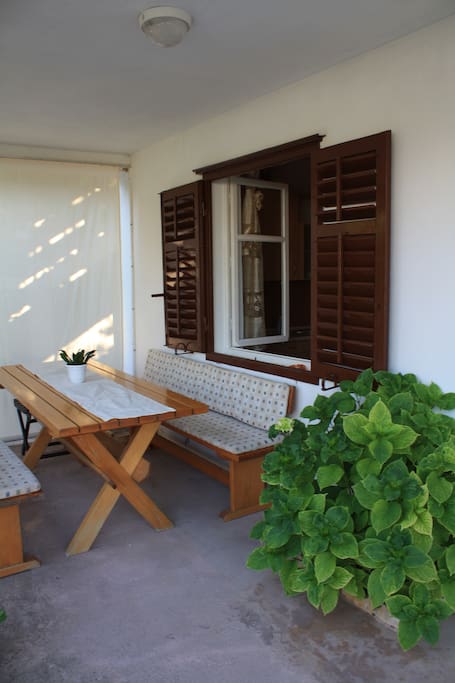 Outdoor table
