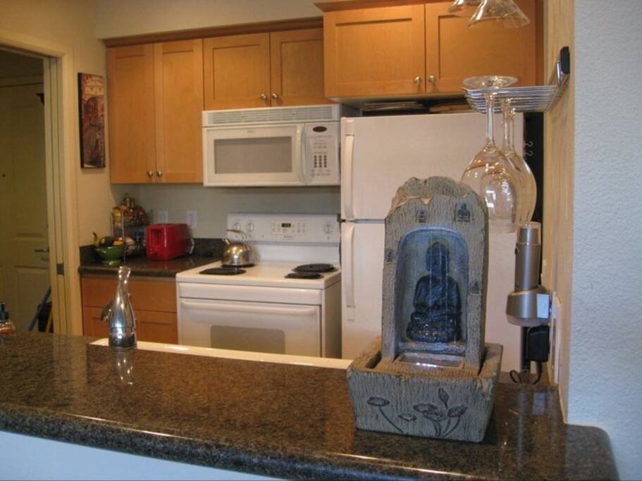 Feel free to cook. All cookware and dishes provided.