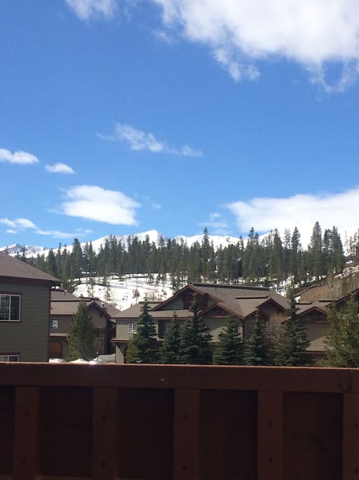 Enjoy the beautiful views of the 10 mile range from the privacy of your balcony