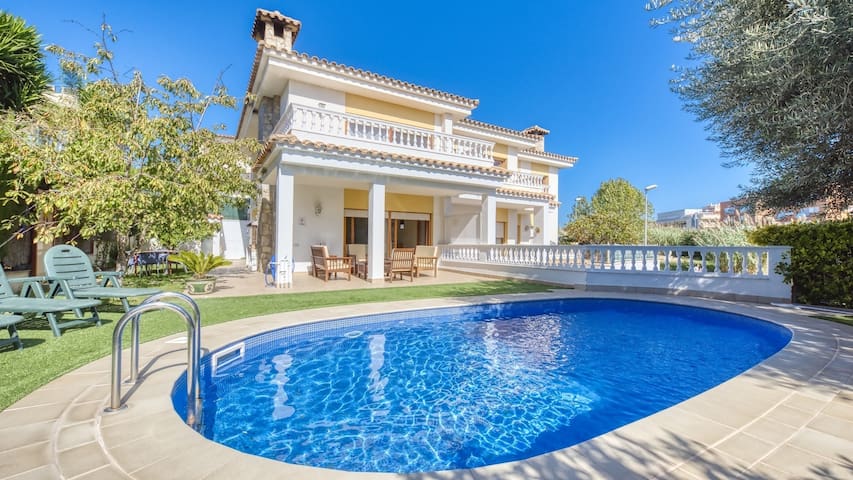 ♥ CostaCabana – Villa Baileys ♥ 800 mtr from beach