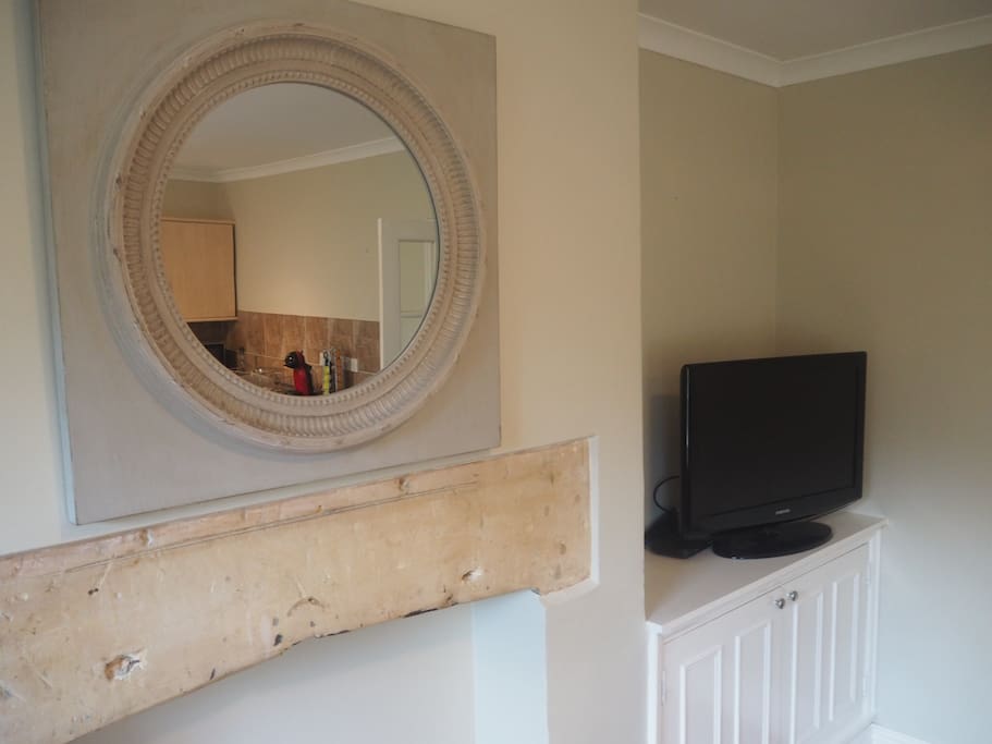 Bath stone feature