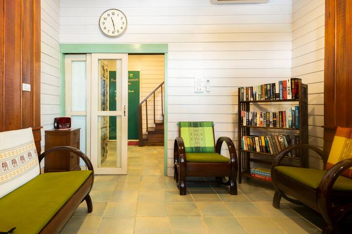 5BR Home for 20 pax; Khaosan /OldTown; w/Breakfast gallery image 2