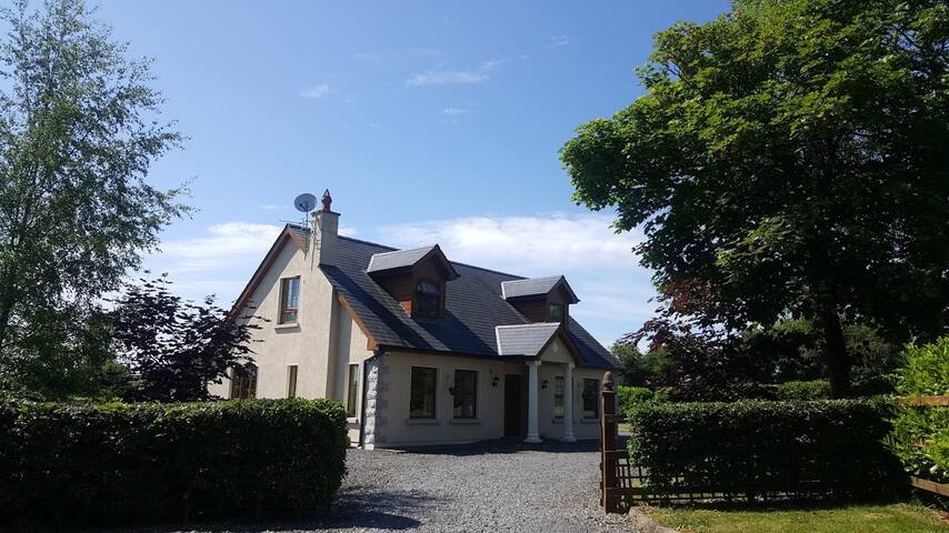 Mullaghmast Cottage Room #2