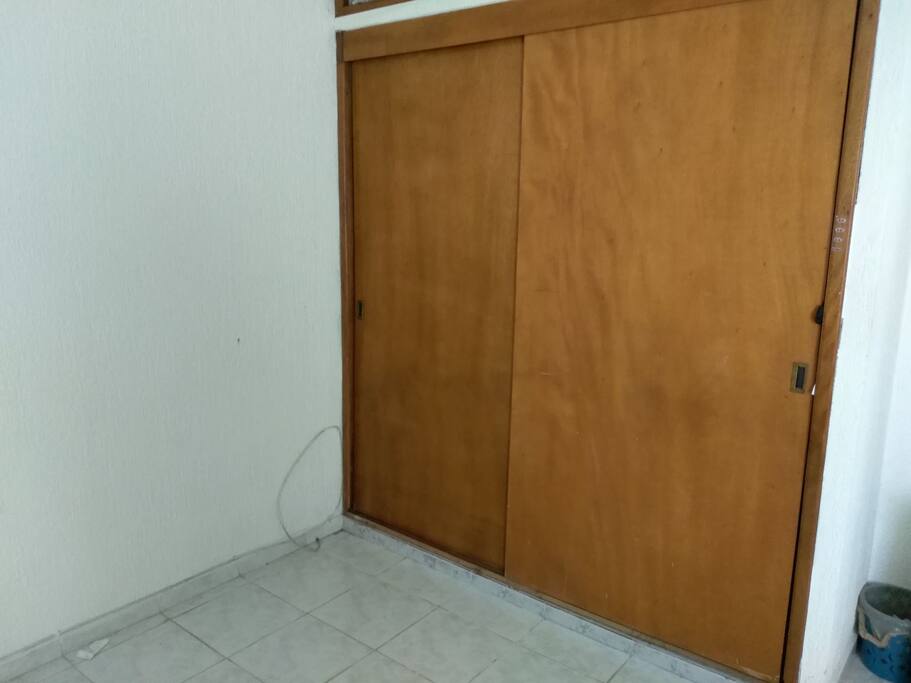 Closet amplio