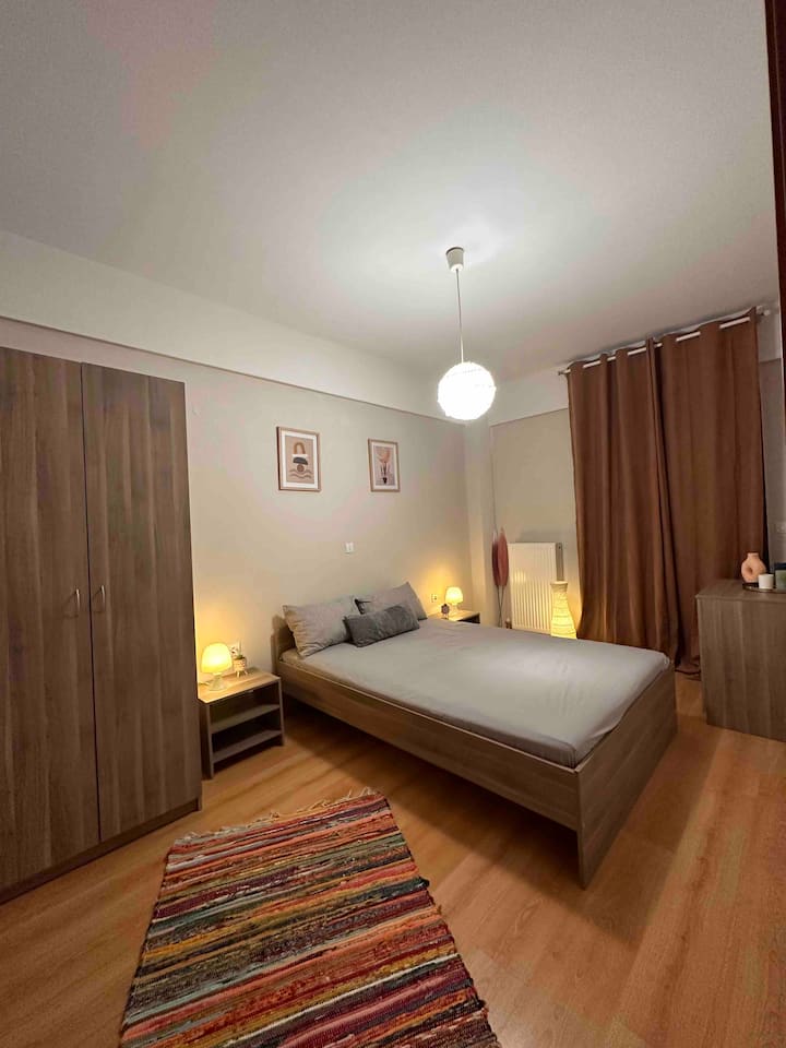 Double bed _ master bedroom 