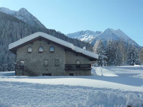 Bertolini Rustic Chalet for Groups!
