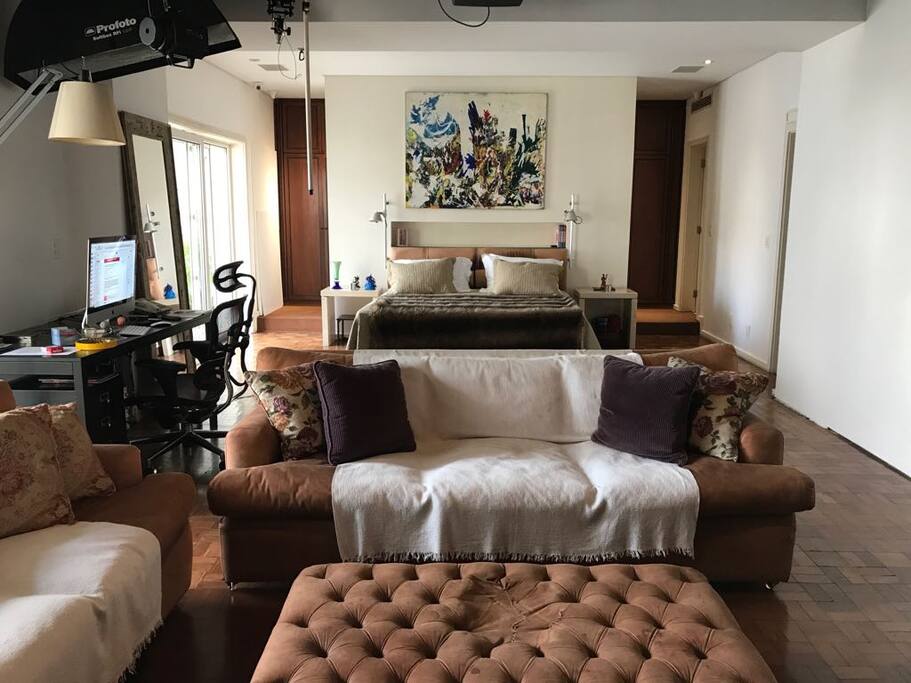 Quarto/estudio principal com varanda