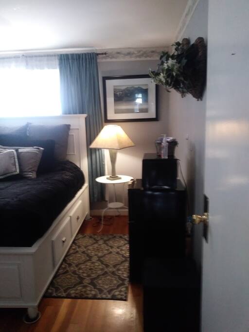 Mini fridge and Microwave