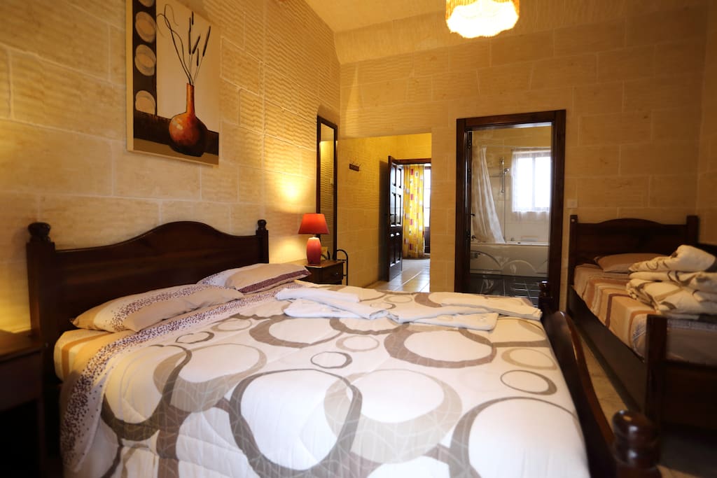 Camera "Gozo"